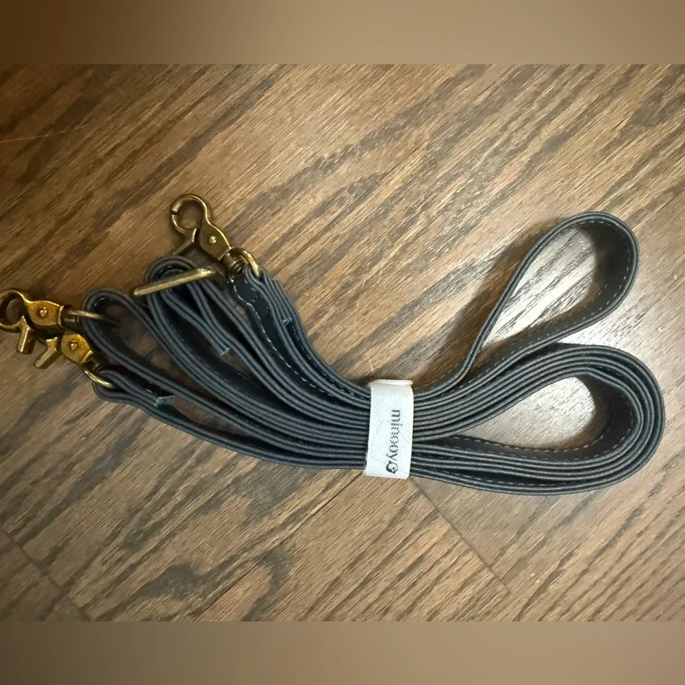 Minooy NEVER USED navy Bali Three-Layer Leather Crossbody Shoulder & Clutch Bag